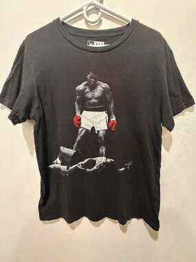 Muhammad Ali Sonny Liston Knockout Graphic T-Shirt Black Medium